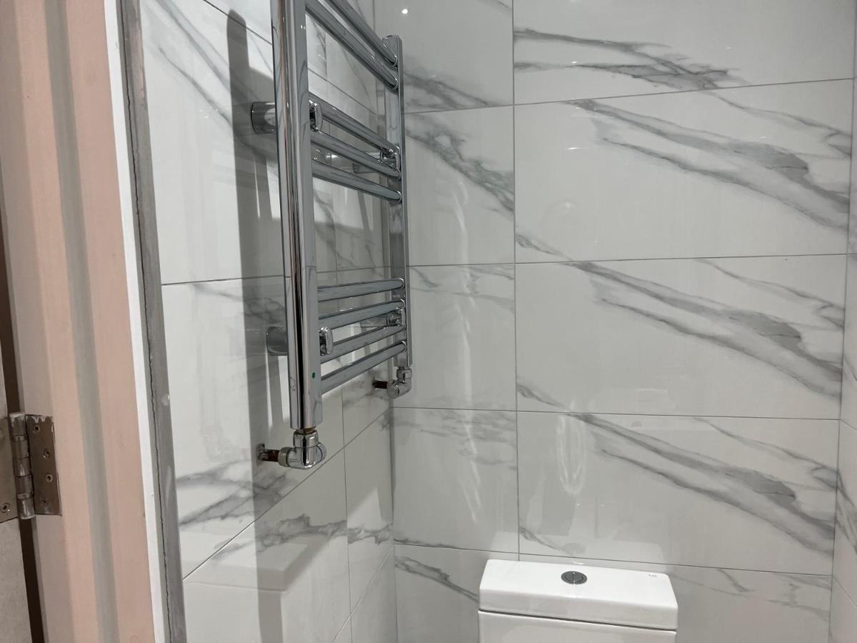 Park View Serviced Apartment - Next To Northolt Tube Station - Near Central London & Wembley ภายนอก รูปภาพ